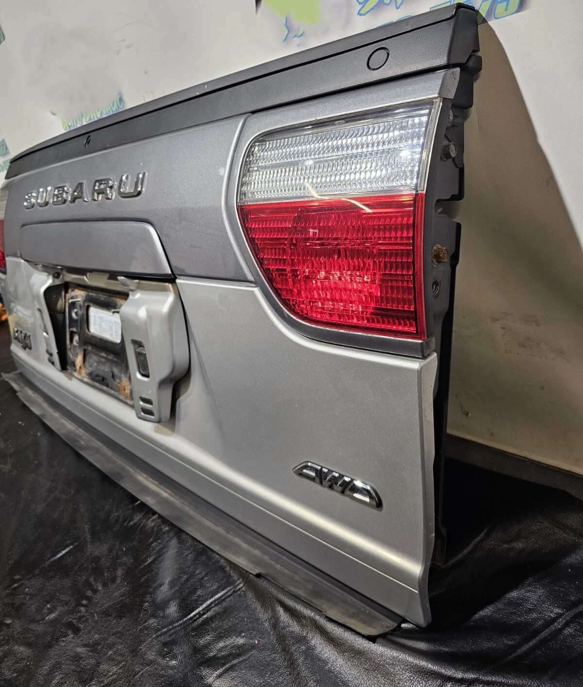 Subaru Baja Tailgate Plug1.jpg